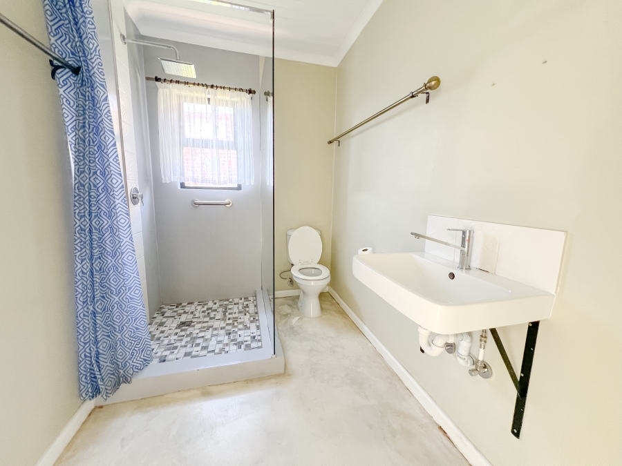 To Let 2 Bedroom Property for Rent in Robberg Ridge Western Cape